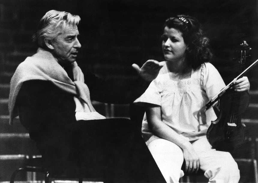 Anne-Sophie Mutter mit Hebert von Karajan, 1978 © Ullstein bild/Getty Images